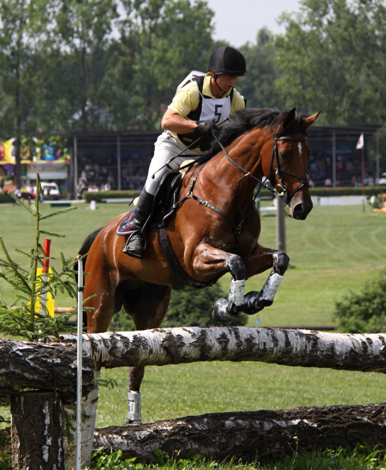 Rodeo au Heup a Robert Pokorný (JK NH Car), loni třetí ve finále Zlaté podkovy i Mistrovství ČR ve všestrannosti, se vracejí na trať seriálu Foto Šárka Bělohlavová